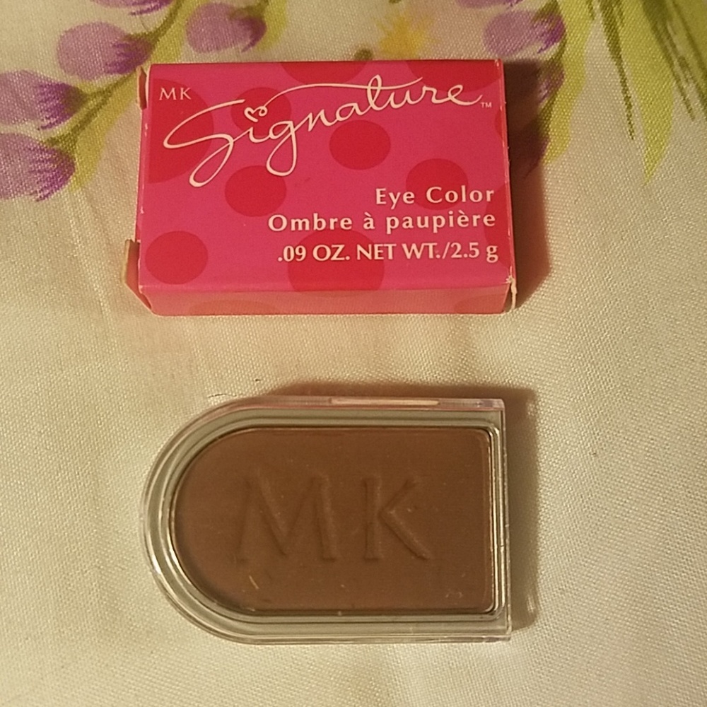 *NIB* MARY KAY SIGNATURE EYE SHADOW